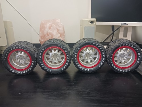 Big thick car racing - big,